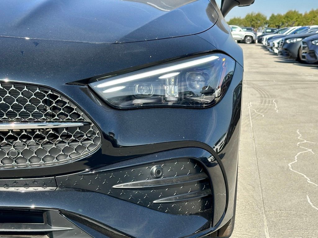 Used 2024 Mercedes-Benz CLE 300 4MATIC Cabriolet image 8