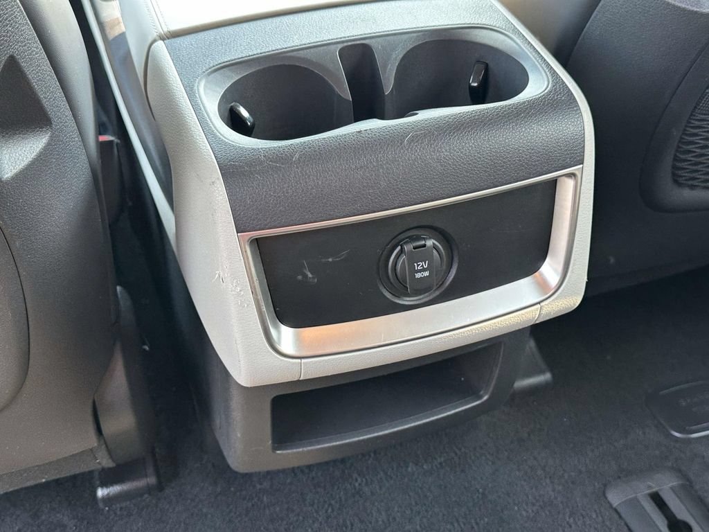 New 2024 Kia Carnival LX FWD image 10