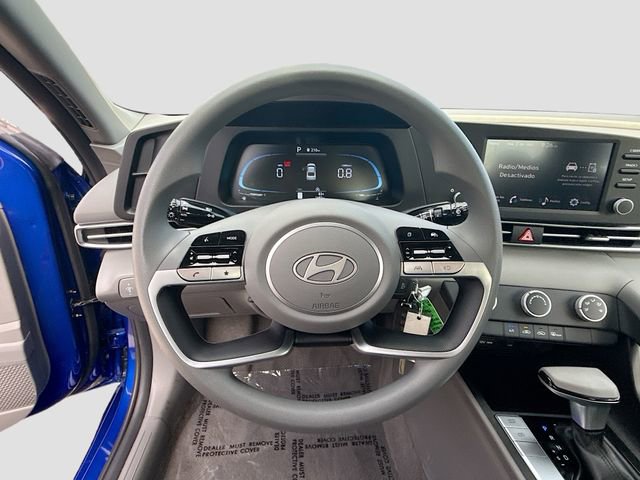 Certified 2026 Hyundai Elantra SE FWD image 11