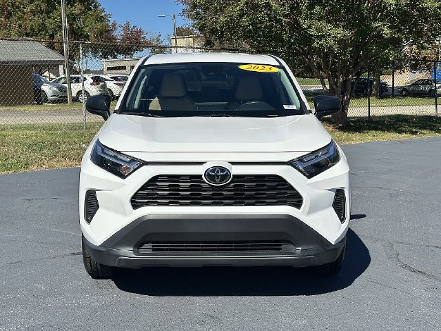 Used 2023 Toyota RAV4 LE FWD image 3