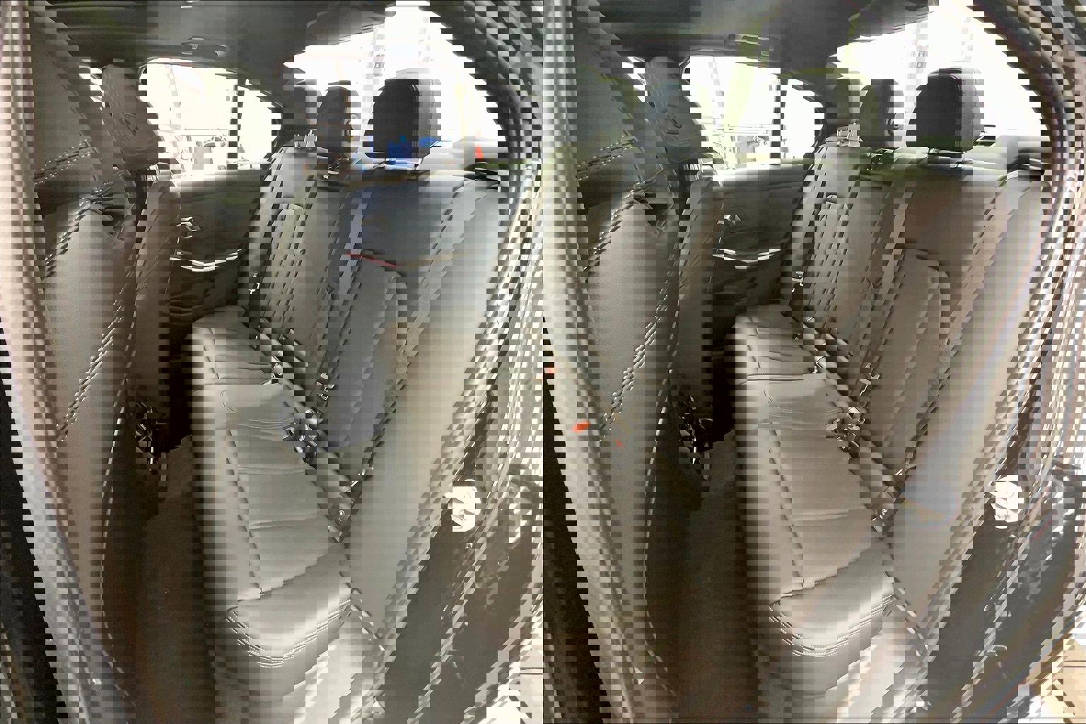 Used 2025 BMW 330i xDrive Sedan w/ Premium Package AWD/4WD image 14