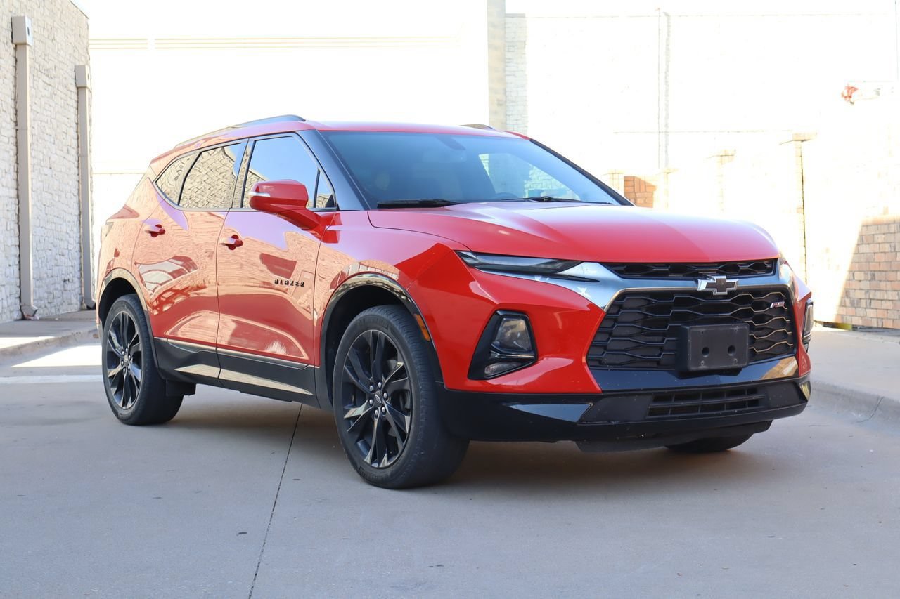 Used 2019 Chevrolet Blazer RS w/ Sun and Wheels Package FWD image 2