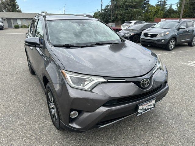 Used 2017 Toyota RAV4 XLE w/ Plus Extra Value Package AWD/4WD image 17