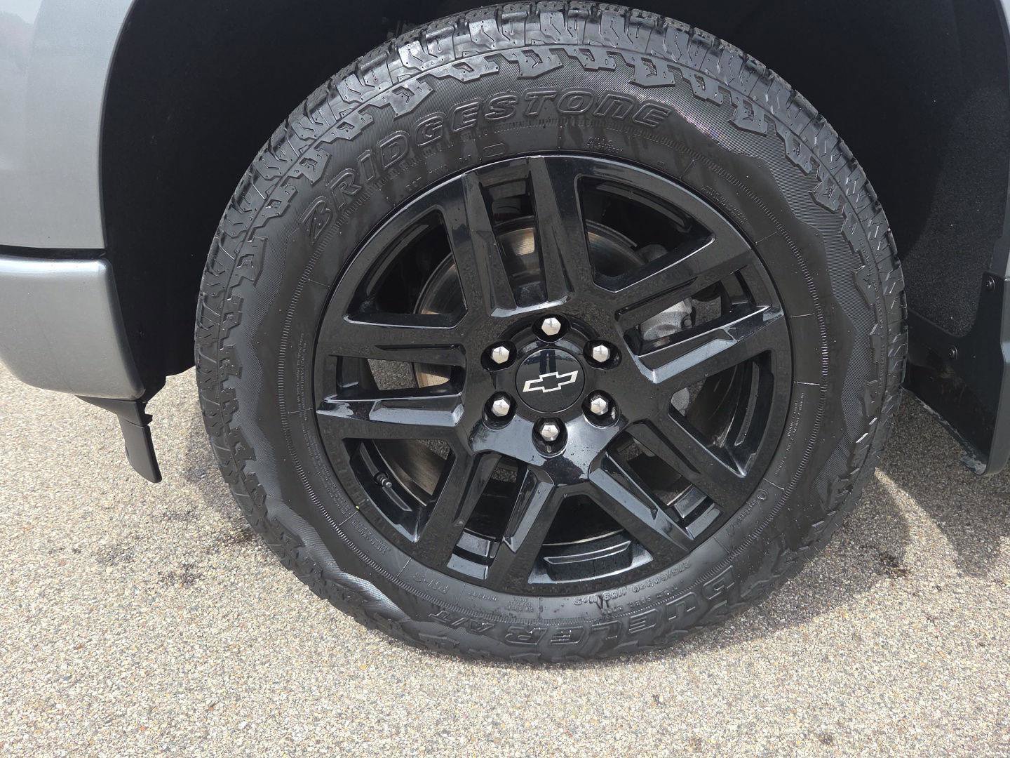 Used 2023 Chevrolet Silverado 1500 RST AWD/4WD image 12