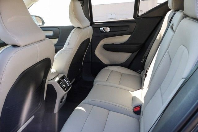 New 2026 Volvo XC40 B5 Ultra w/ Climate Package AWD/4WD image 12