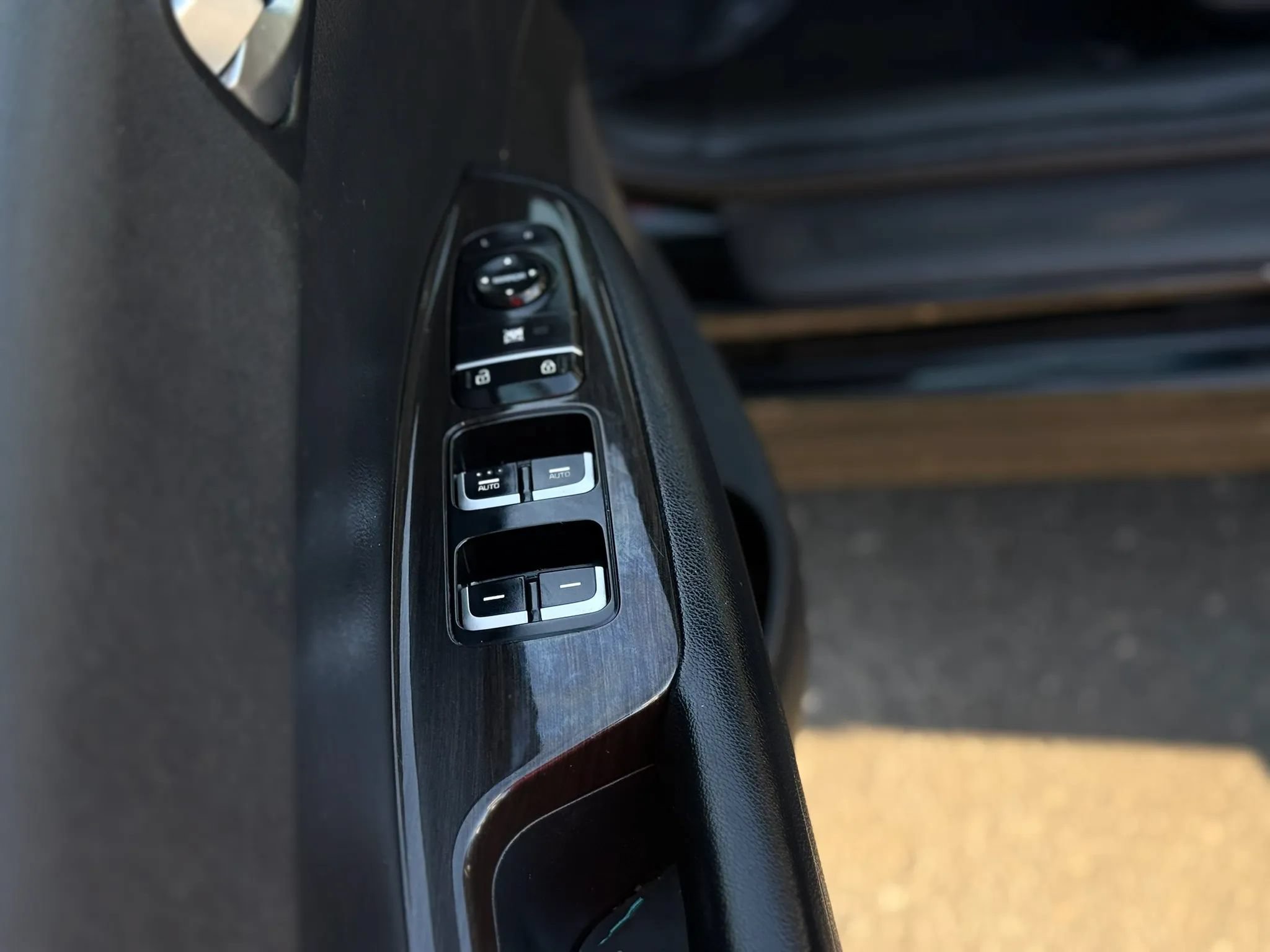 Used 2019 Kia Optima EX w/ EX Premium Package FWD image 28