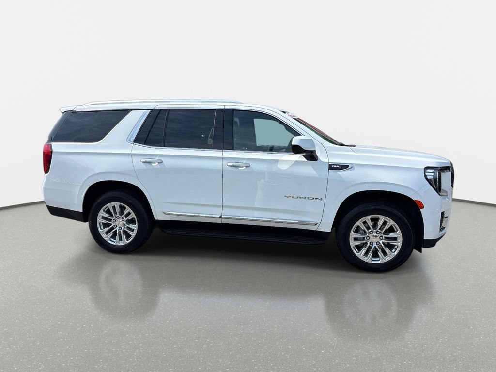 Used 2022 GMC Yukon SLT AWD/4WD image 2