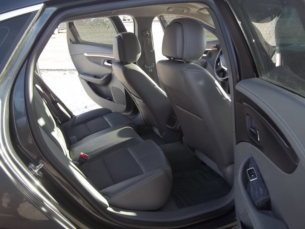 Used 2014 Chevrolet Impala LT Eco w/ Convenience Package image 13