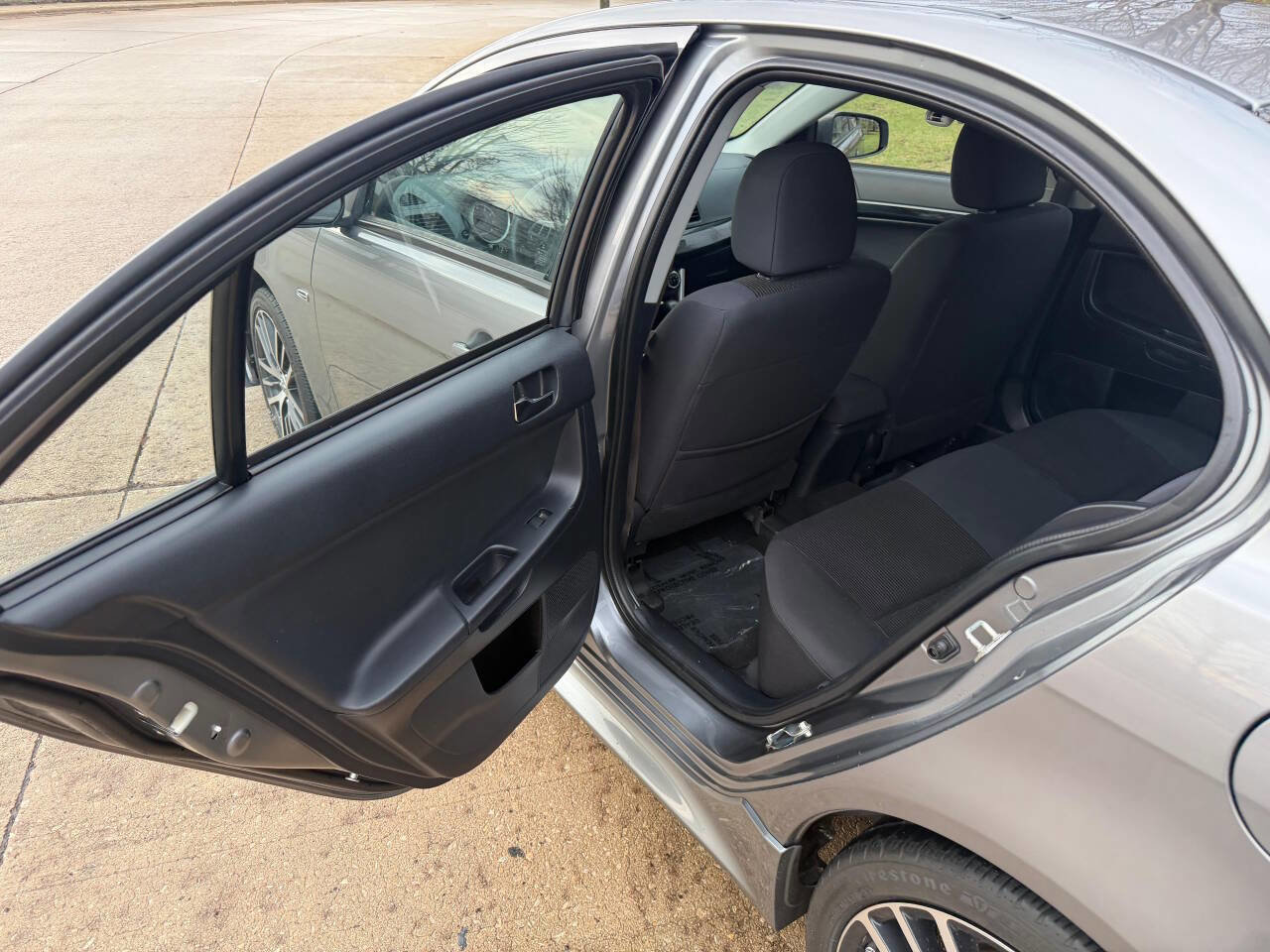 Used 2017 Mitsubishi Lancer ES image 32