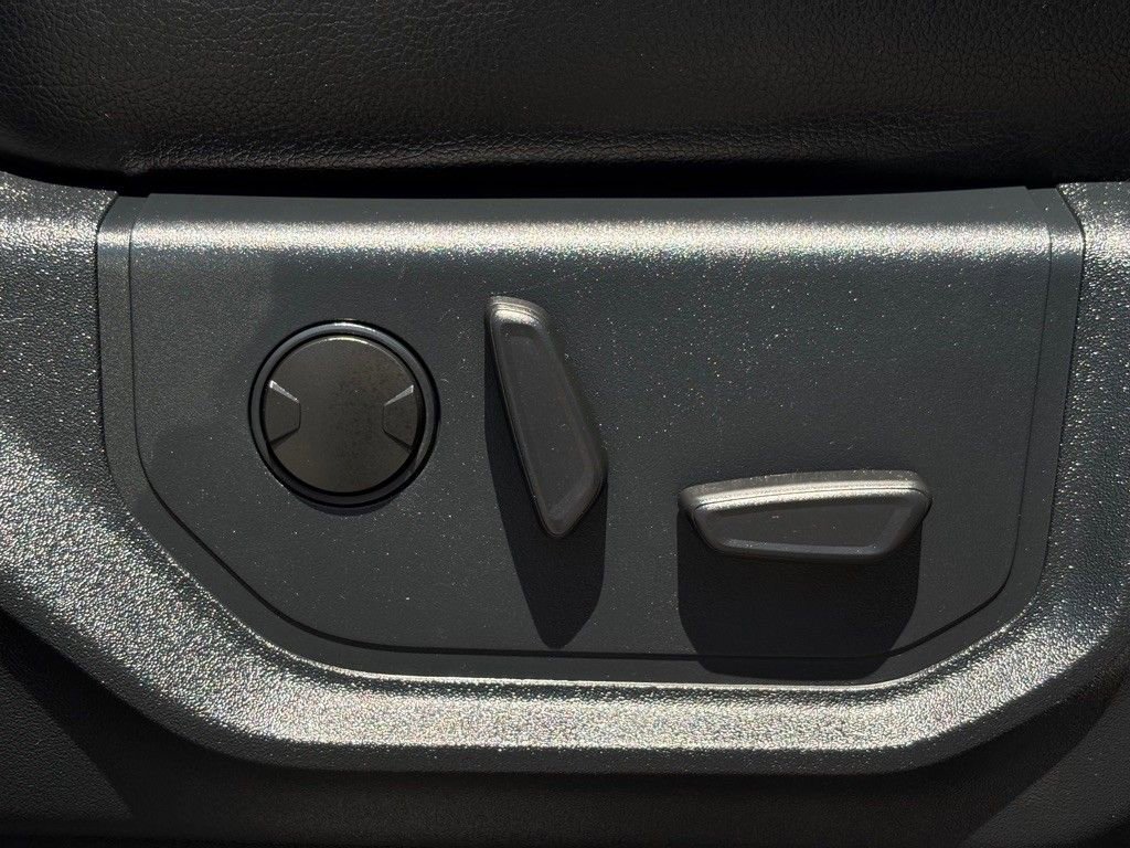 Used 2020 Ford F250 Lariat w/ Lariat Value Package image 33