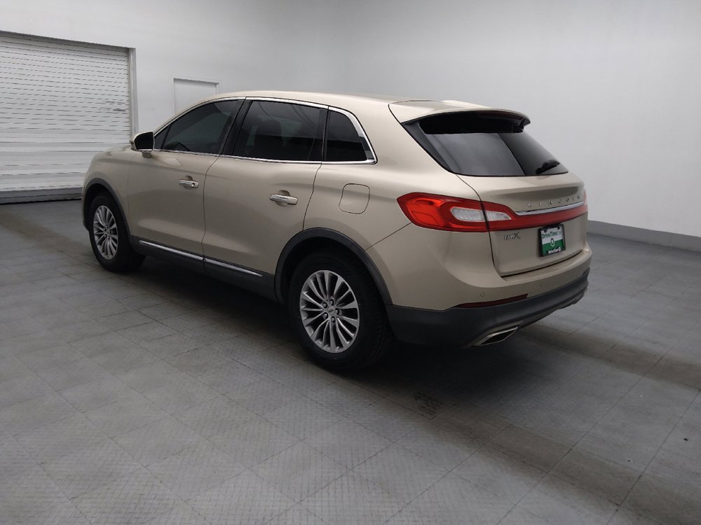 Used 2017 Lincoln MKX Select w/ Select Plus Package FWD image 3