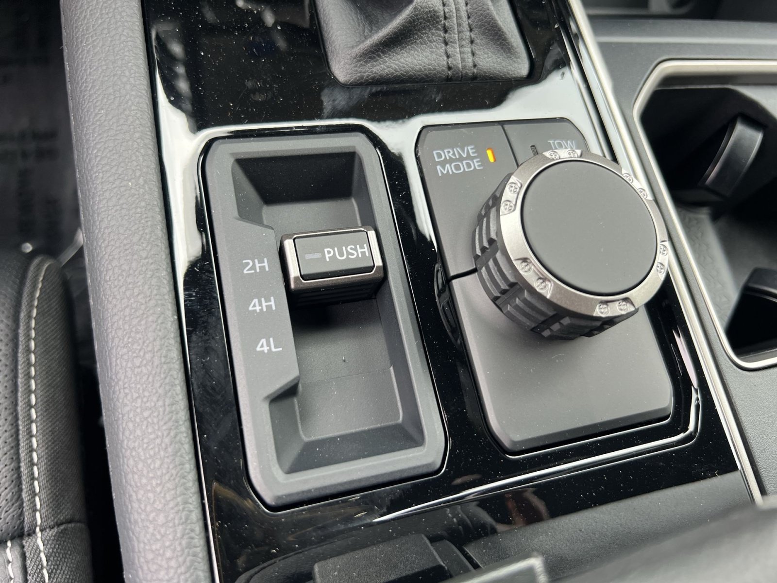 New 2026 Toyota Tundra Limited AWD/4WD image 24