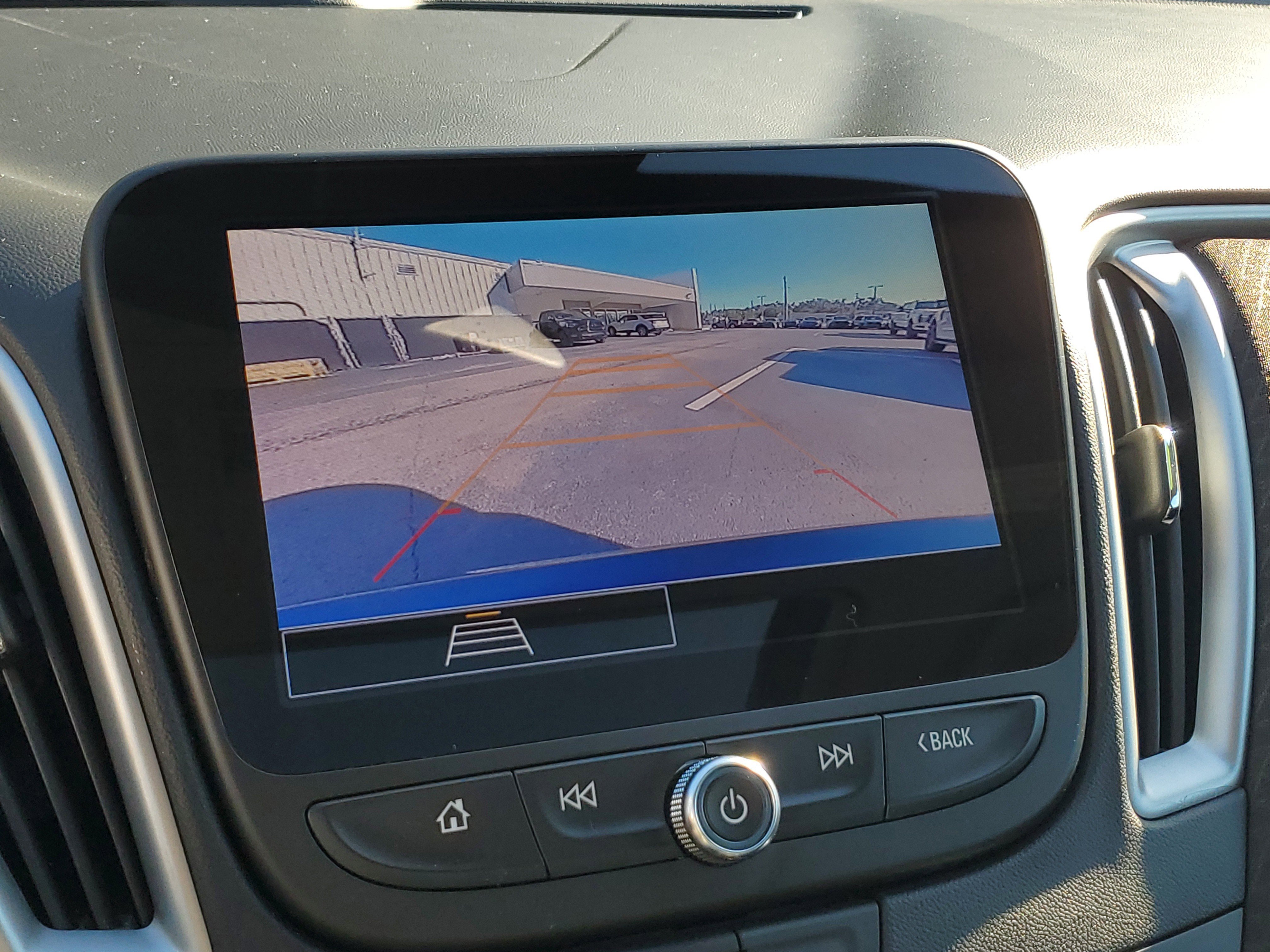 Used 2024 Chevrolet Malibu LT image 14