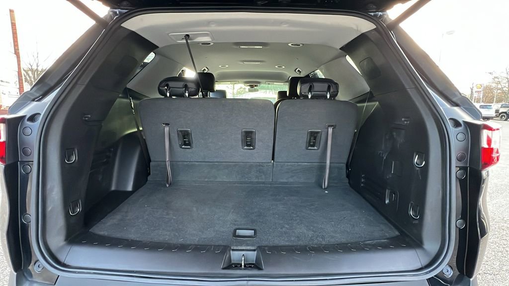 Used 2019 Chevrolet Traverse LT image 10