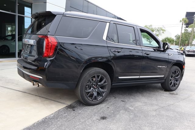 Used 2024 GMC Yukon Denali w/ Advanced Technology Package AWD/4WD image 9