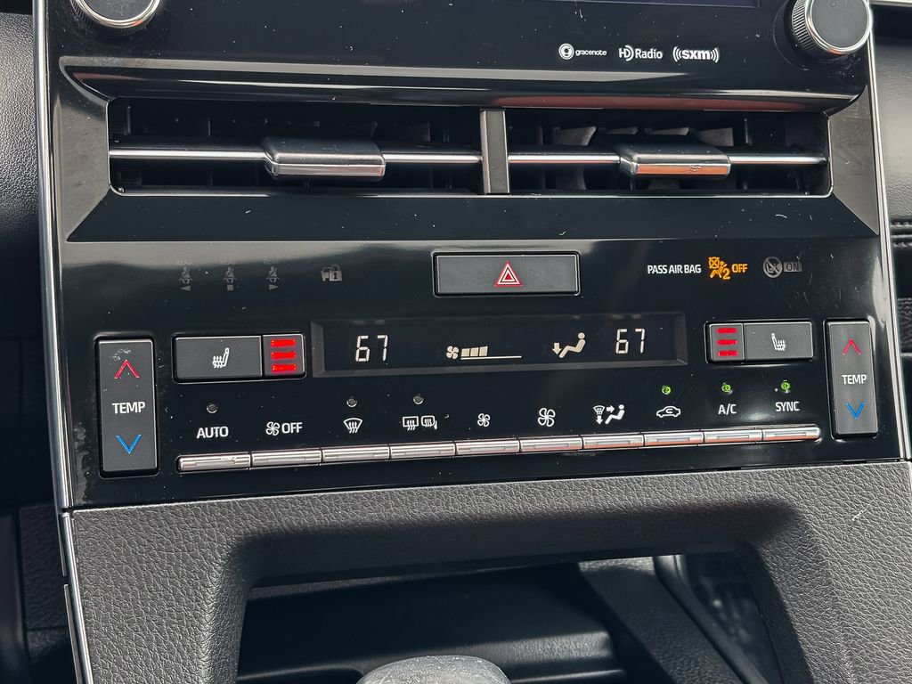 Used 2020 Toyota Avalon XLE image 22