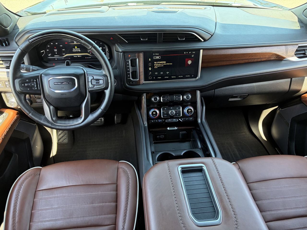 Used 2023 GMC Yukon XL Denali Ultimate w/ LPO, Floor Liner Package AWD/4WD image 15