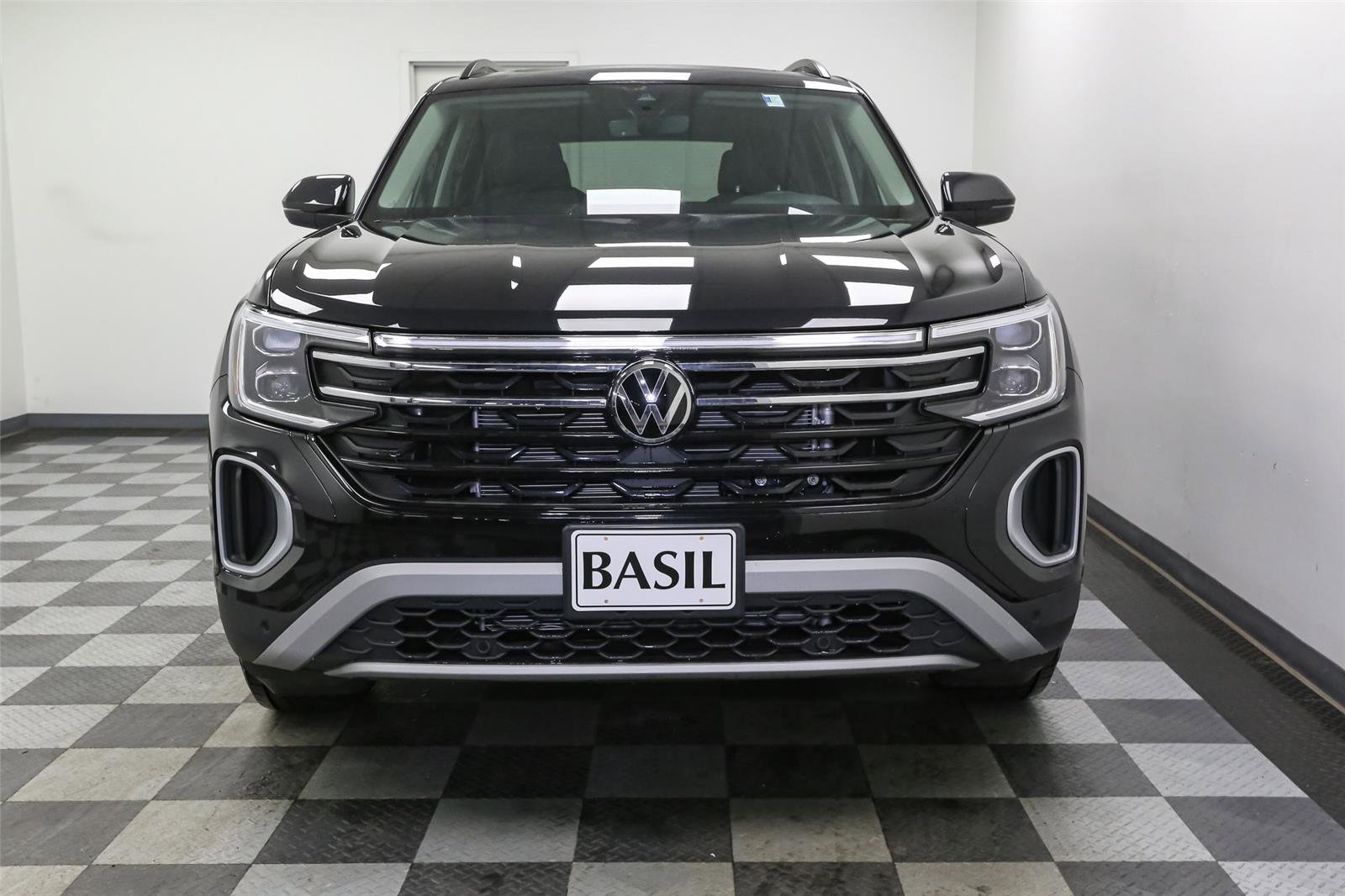 New 2026 Volkswagen Atlas Peak Edition image 3