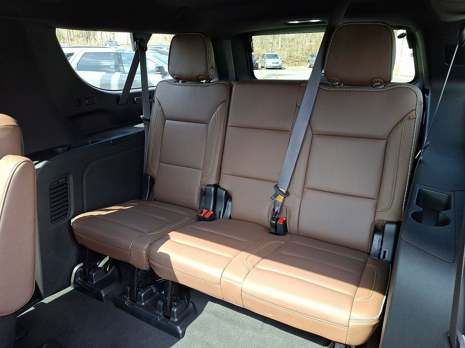 Used 2024 Chevrolet Suburban High Country w/ Advanced Technology Package AWD/4WD image 11