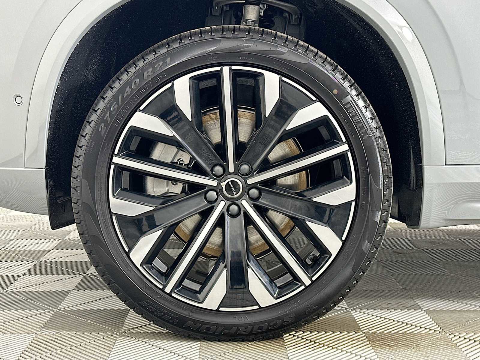 New 2026 Volvo XC90 T8 Plus w/ Protection Package Premier AWD/4WD image 30