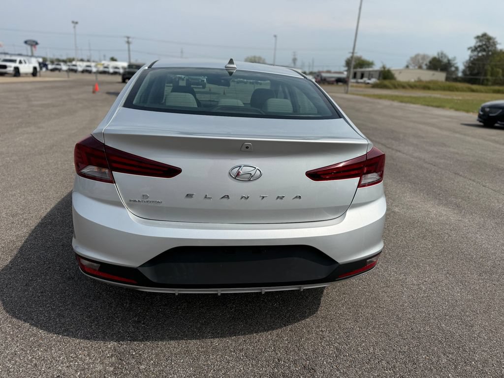 Used 2019 Hyundai Elantra SEL FWD image 25