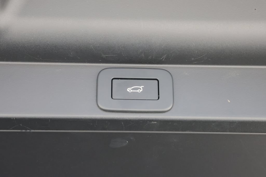 Certified 2024 Land Rover Range Rover SE AWD/4WD image 27