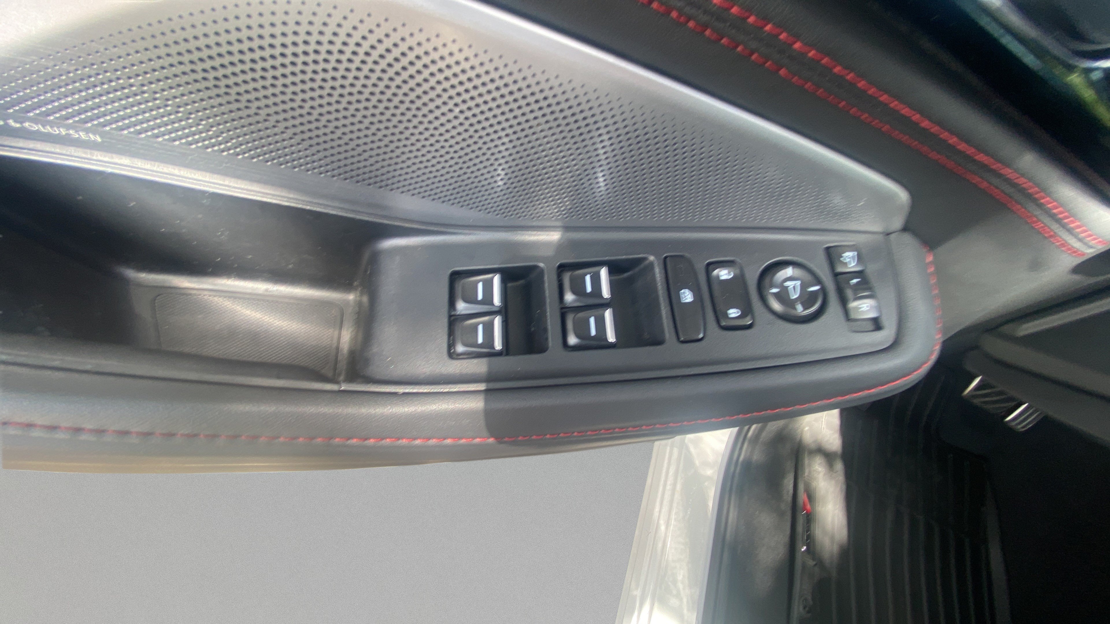 Used 2025 Acura MDX A-Spec AWD/4WD image 11