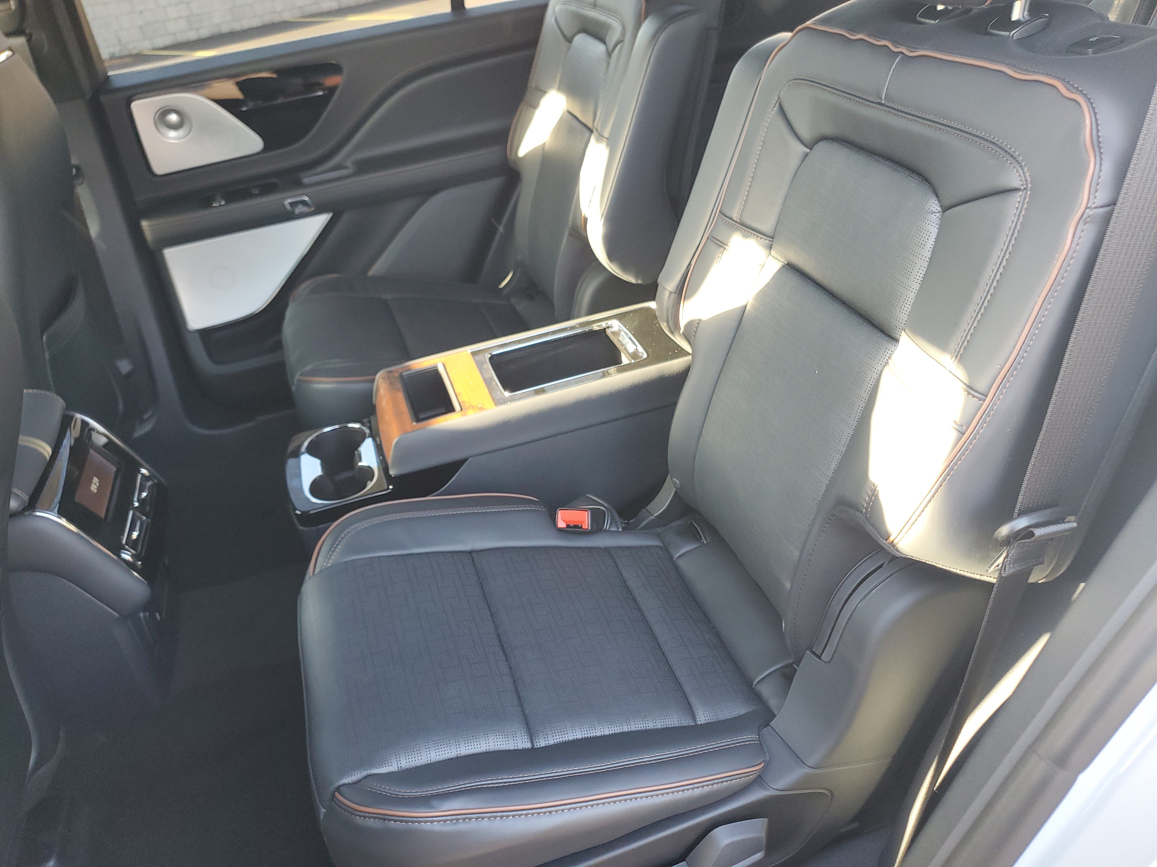 New 2027 Lincoln Aviator Black Label w/ Dynamic Handling Package AWD/4WD image 27