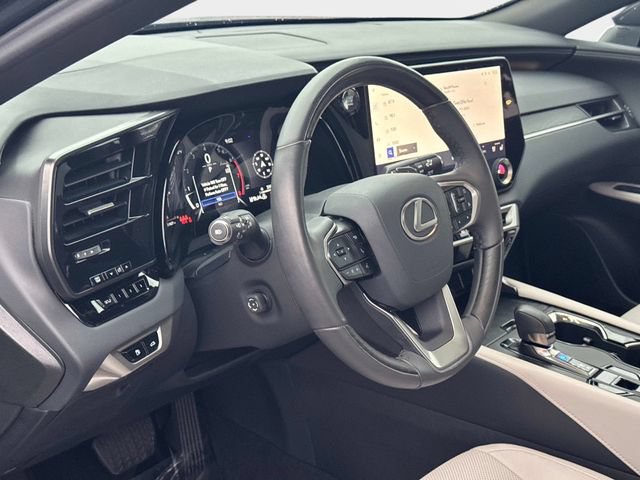 Used 2025 Lexus RX 350 Premium w/ Accessory Package (Z1) FWD image 19