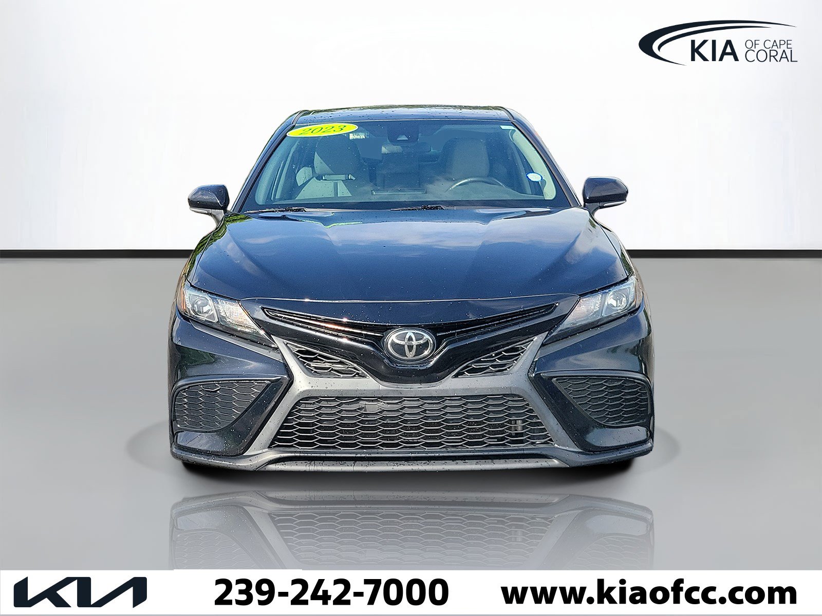Used 2023 Toyota Camry SE FWD video 2