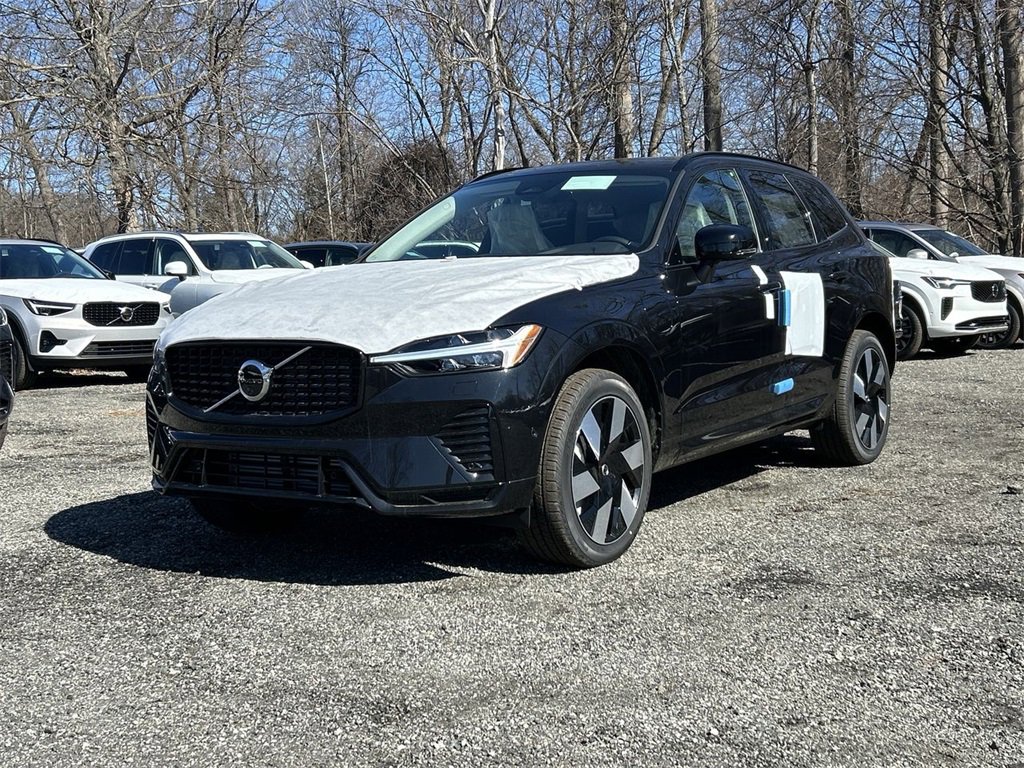 New 2025 Volvo XC60 T8 Plus w/ Climate Package