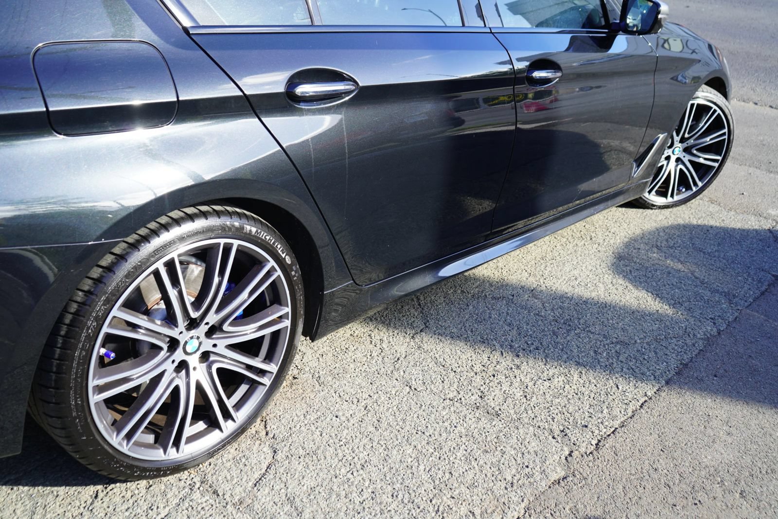 Used 2018 BMW M550i xDrive AWD/4WD image 7