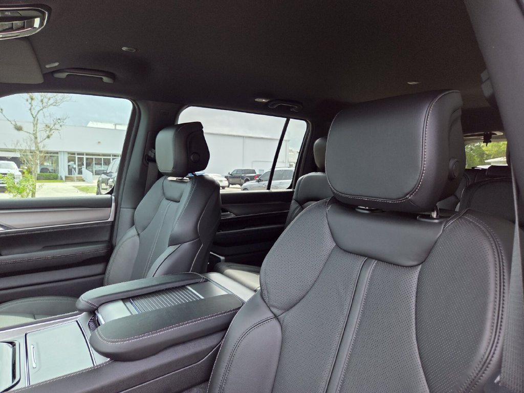 New 2027 Jeep Grand Wagoneer 4WD image 28
