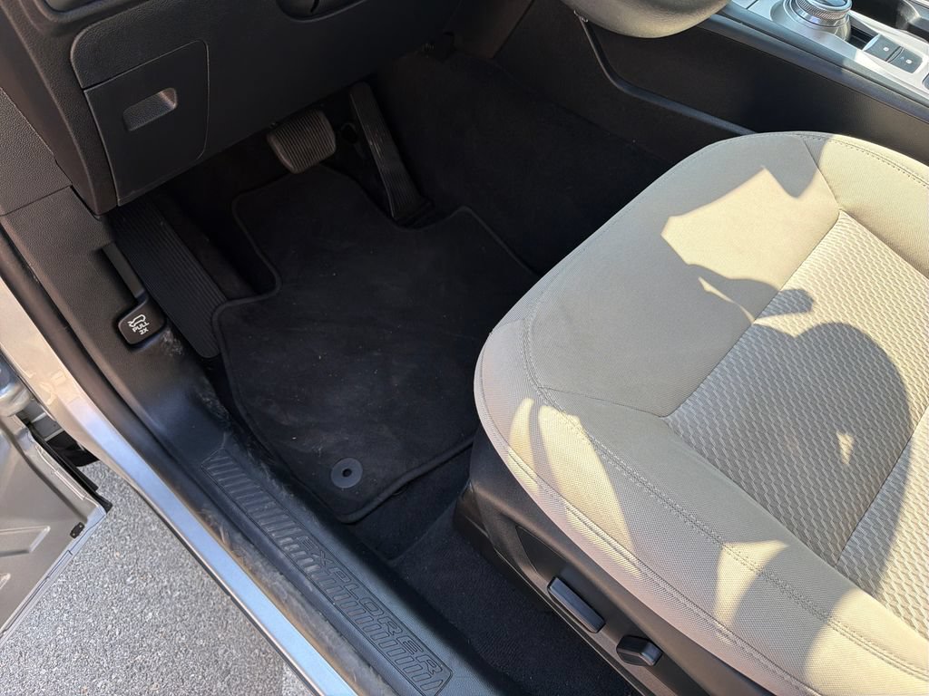 Used 2021 Ford Explorer 2WD image 17