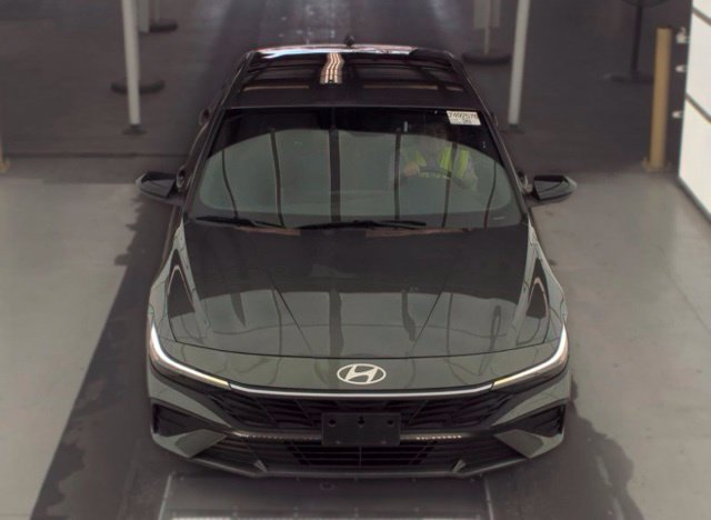 Used 2026 Hyundai Elantra Sport FWD image 2