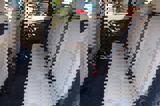 New 2024 Land Rover Discovery Sport S image 19