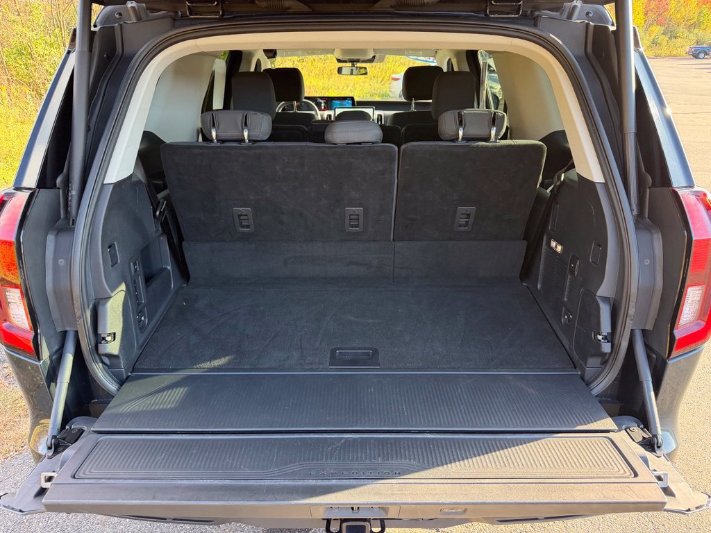Certified 2025 Ford Expedition Active AWD/4WD image 25