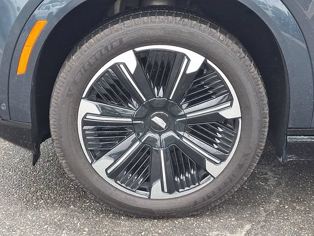 Certified 2026 Cadillac Escalade IQL Sport 2 w/ LPO, Premium Carpet Package AWD/4WD image 6