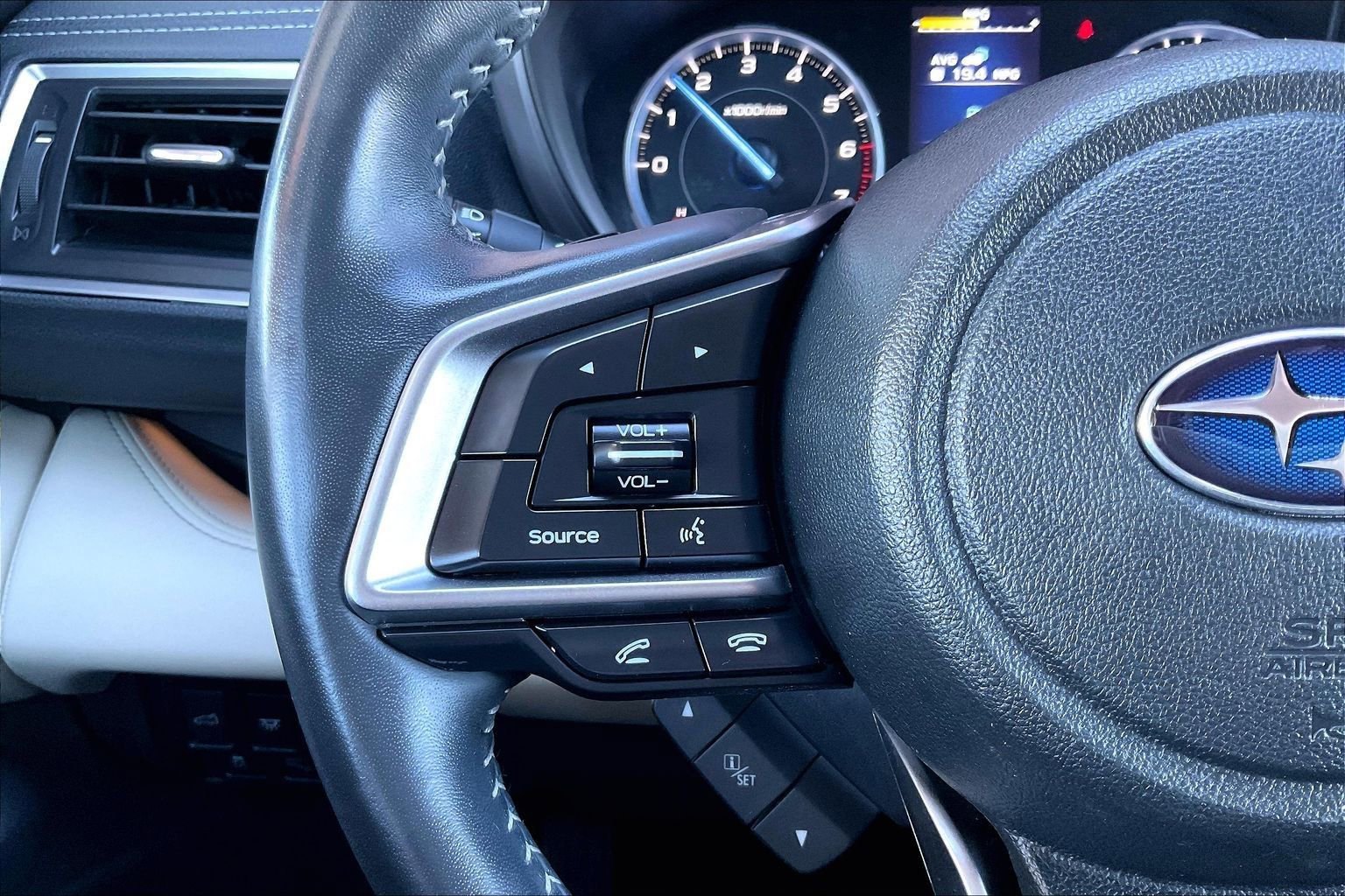 Used 2020 Subaru Ascent Touring w/ Popular Package #2A image 10