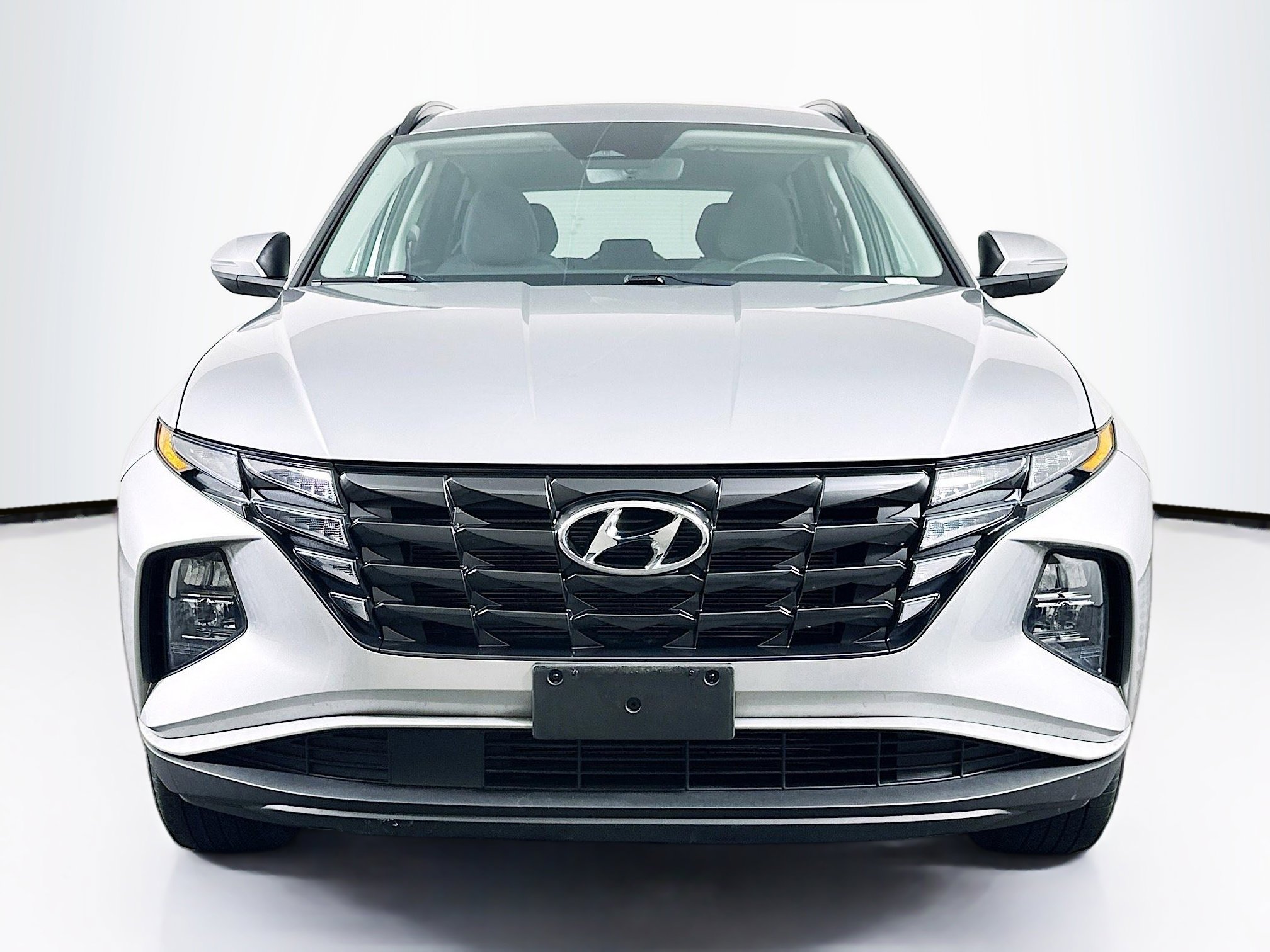 Used 2023 Hyundai Tucson SEL w/ Winter Package image 2
