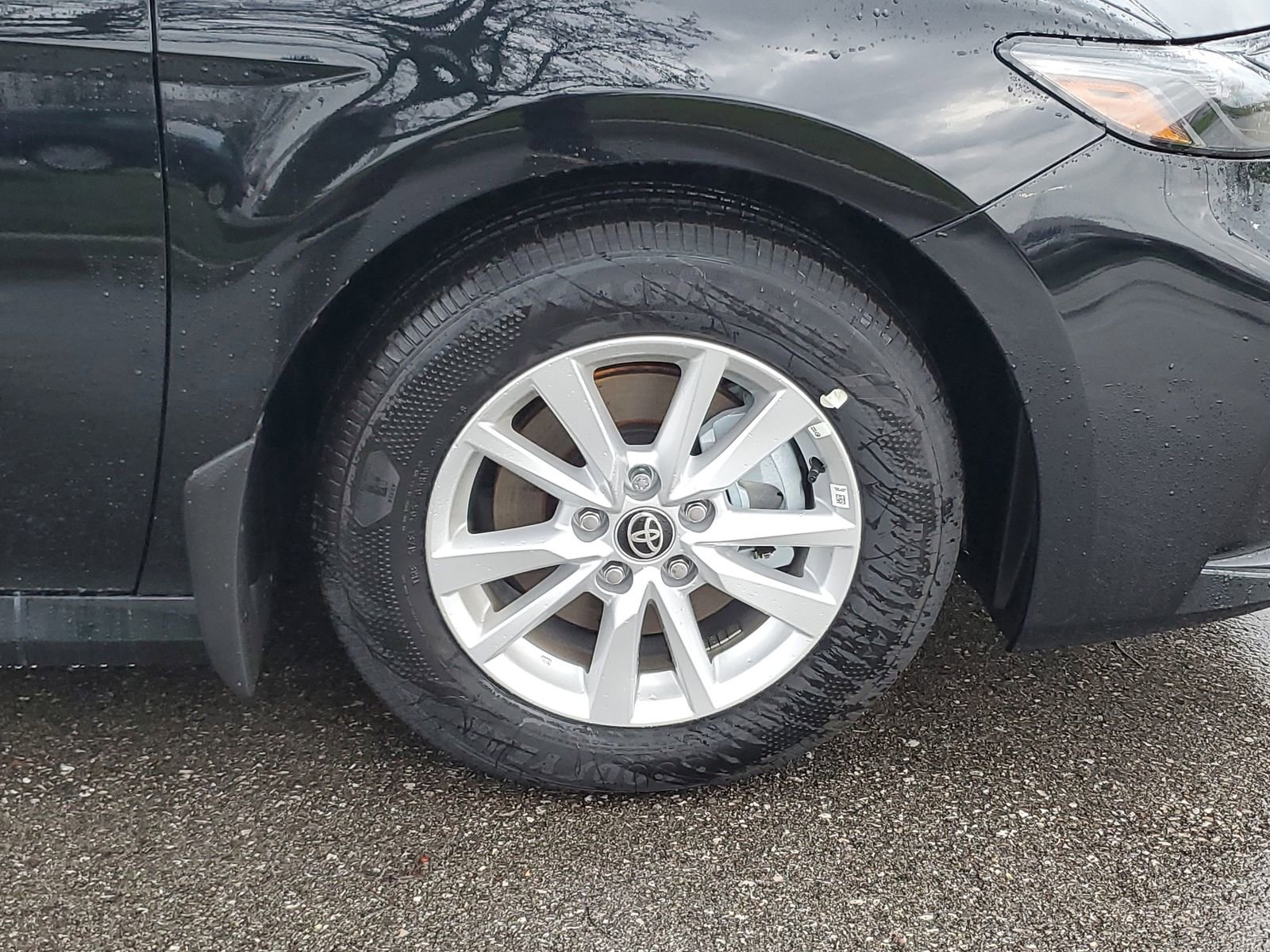 Used 2026 Toyota Camry LE w/ Convenience Package image 6