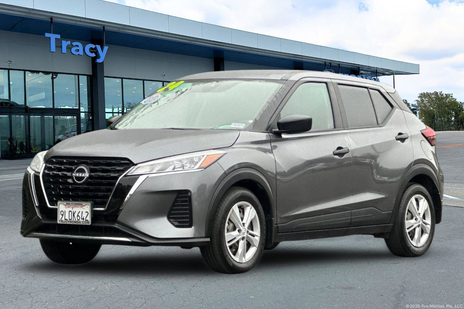 Used 2024 Nissan Kicks S image 13