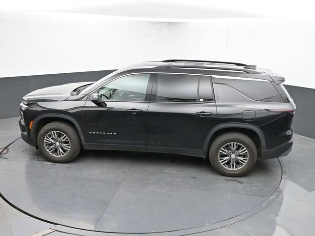 Used 2025 Chevrolet Traverse LT FWD image 18