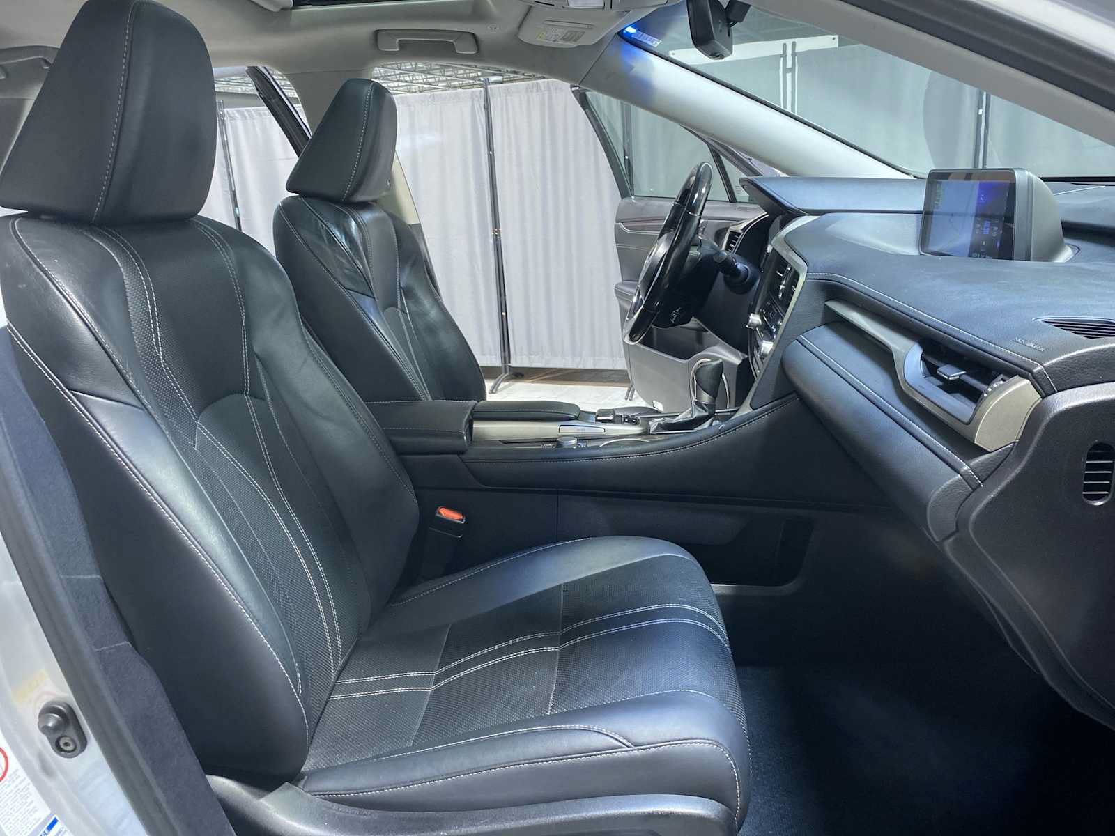 Used 2016 Lexus RX 450h AWD w/ Luxury Package image 14