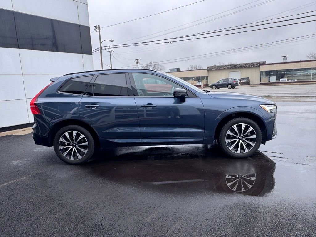 Used 2023 Volvo XC60 B5 Plus AWD/4WD image 5