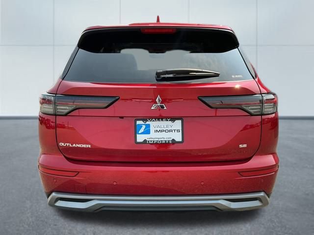 New 2025 Mitsubishi Outlander SE image 5