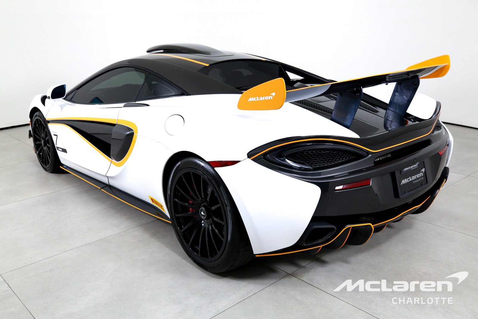 Used 2020 McLaren 620R RWD image 7