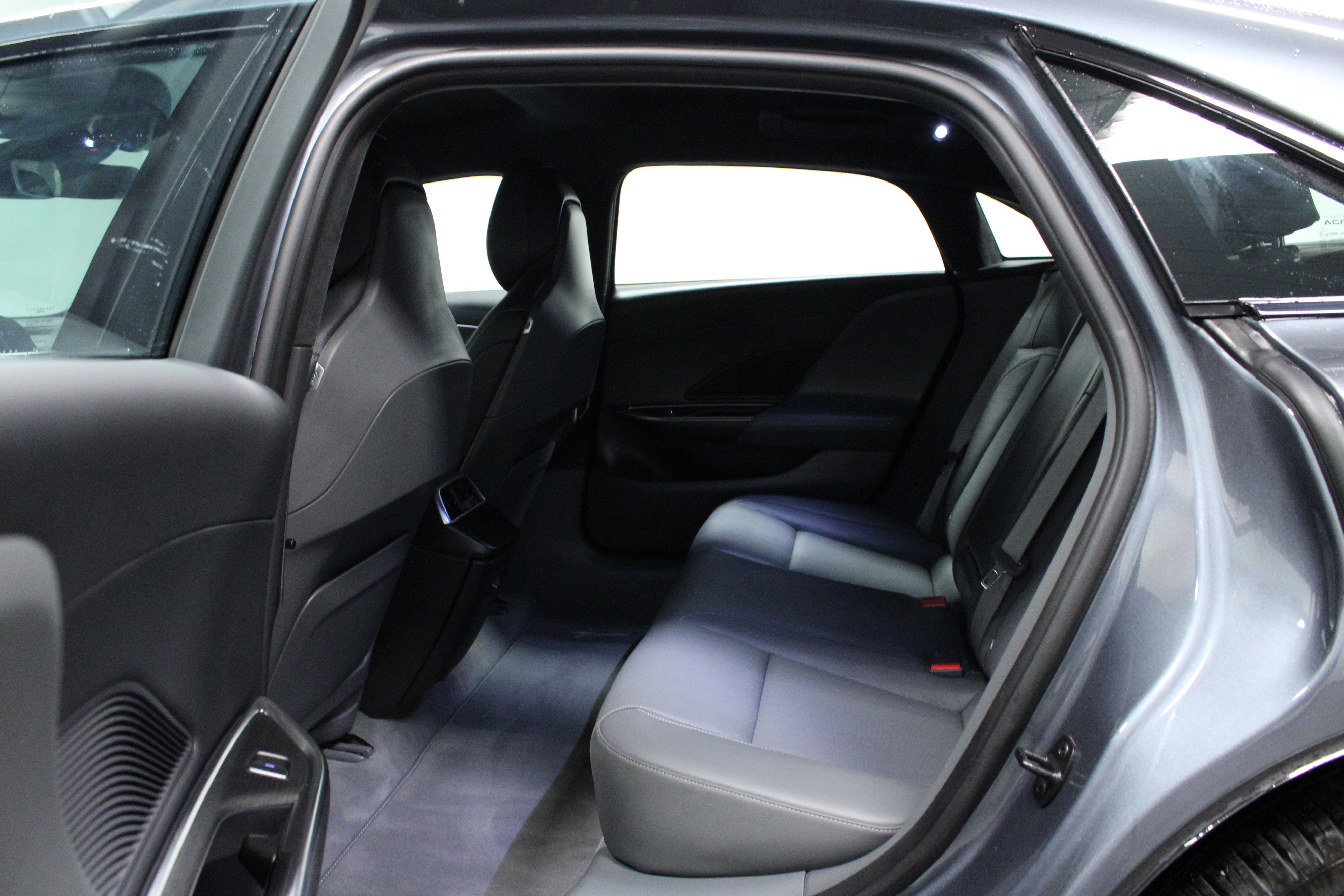 Used 2024 Lucid Air Touring image 13
