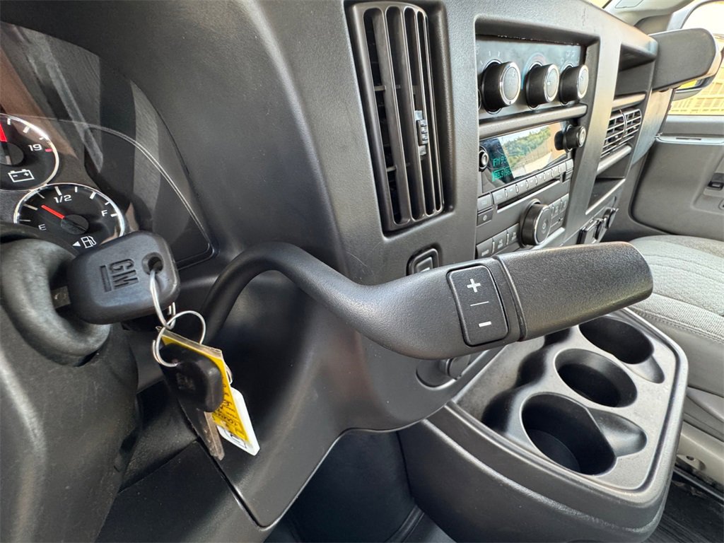 Used 2017 Chevrolet Express 2500 image 24