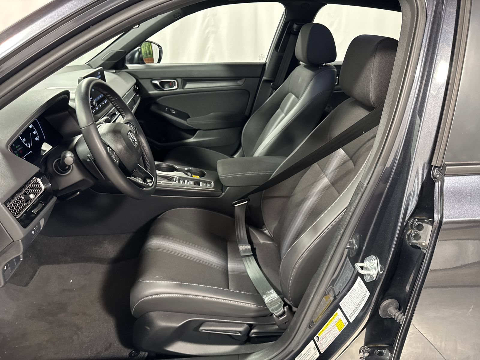 Used 2025 Honda Civic Sport image 3